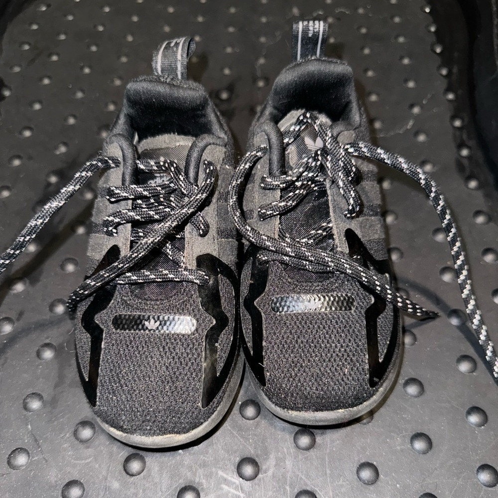 Adidas size 7C